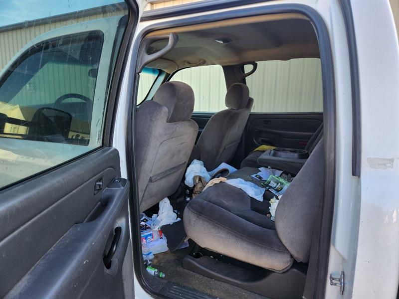 GMC Sierra 2500HD Crew Cab Short Bed 4WD 2005 GMC Sierra 2500HD Crew Cab Short Bed 4WD 2005