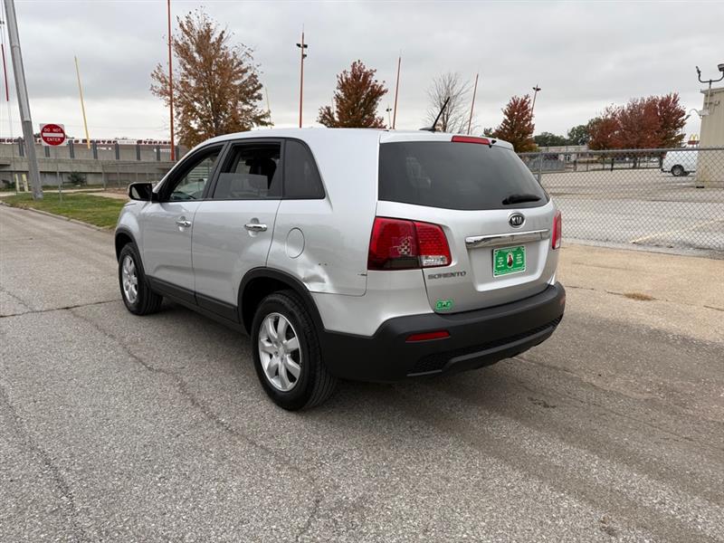 Kia Sorento LX 2WD 2011 Kia Sorento LX 2WD 2011