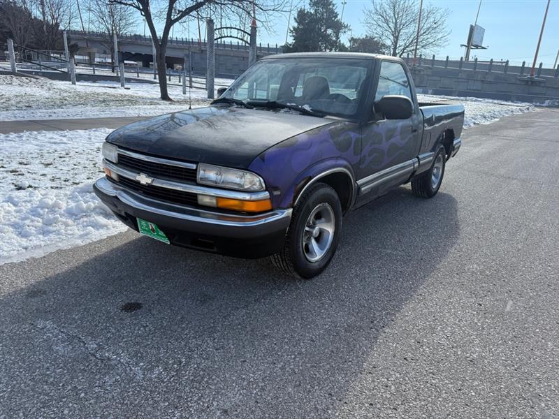 1999 Chevrolet S10 Pickup Short Bed 2WD