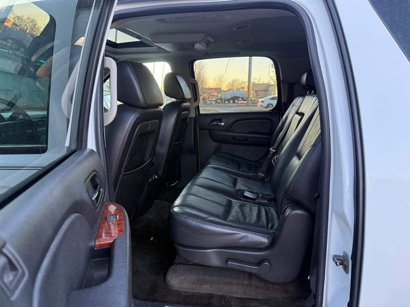 Chevrolet Suburban LT2 1500 4WD 2009