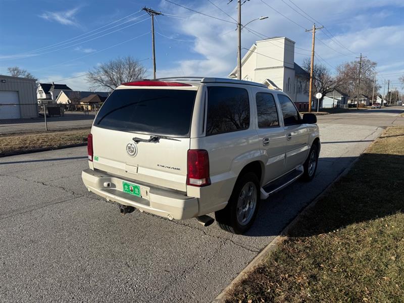Cadillac Escalade AWD 2004