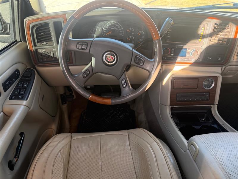 Cadillac Escalade AWD 2004