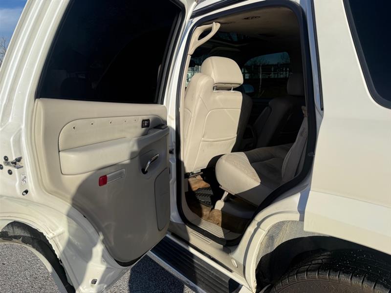 Cadillac Escalade AWD 2004