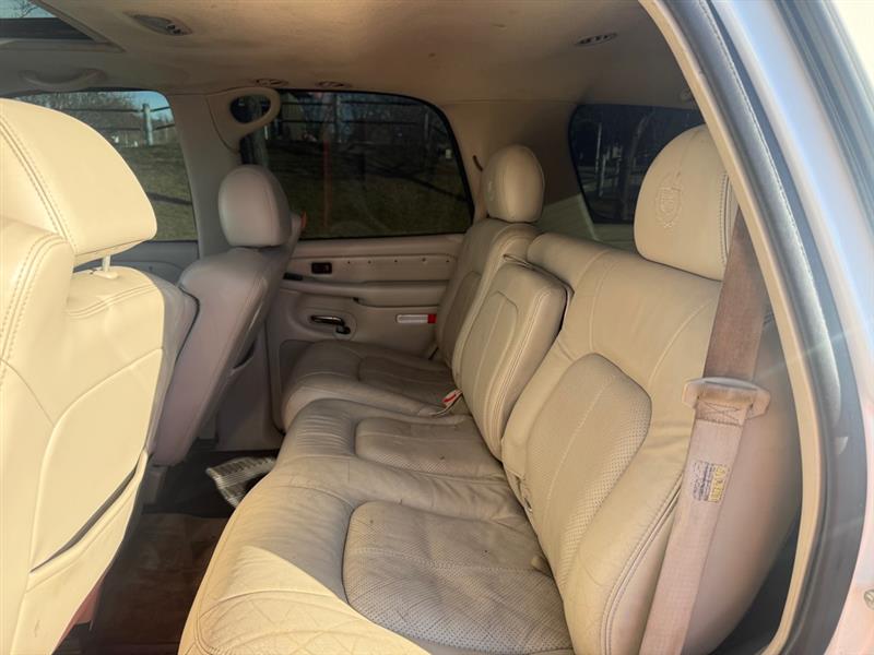Cadillac Escalade AWD 2004