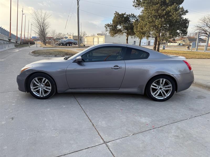 Infiniti G37 Base 2008