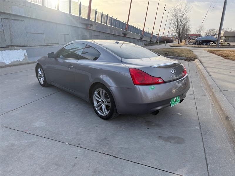 Infiniti G37 Base 2008