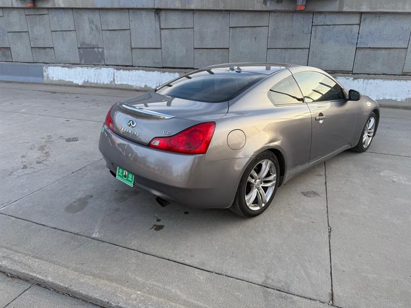 Infiniti G37 Base 2008