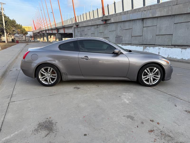 Infiniti G37 Base 2008