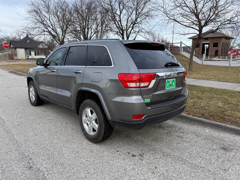 Jeep Grand Cherokee Laredo 4WD 2012
