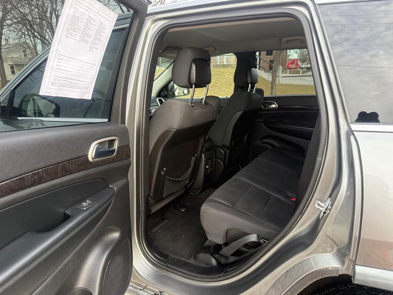 Jeep Grand Cherokee Laredo 4WD 2012