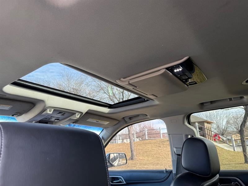 GMC Yukon Denali 4WD 2018