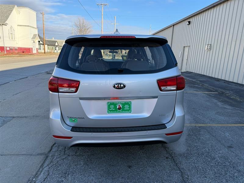 Kia Sedona L 2015
