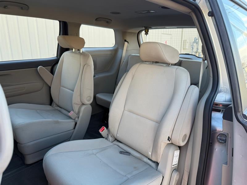 Kia Sedona L 2015