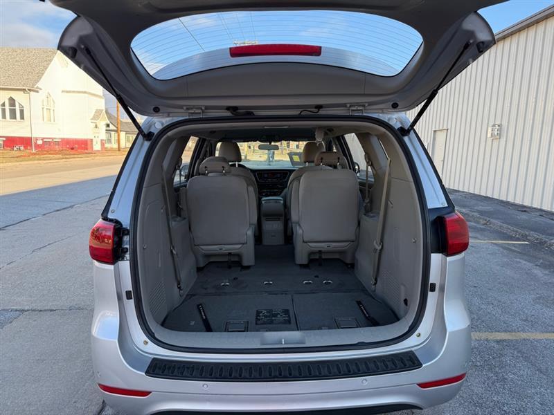 Kia Sedona L 2015