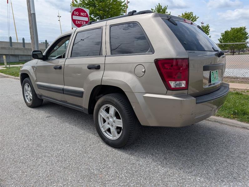 Jeep Grand Cherokee Laredo 4WD 2005