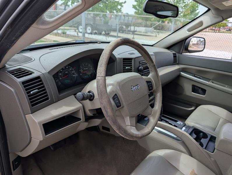 Jeep Grand Cherokee Laredo 4WD 2005