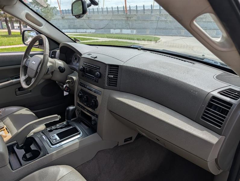 Jeep Grand Cherokee Laredo 4WD 2005