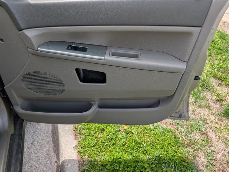 Jeep Grand Cherokee Laredo 4WD 2005