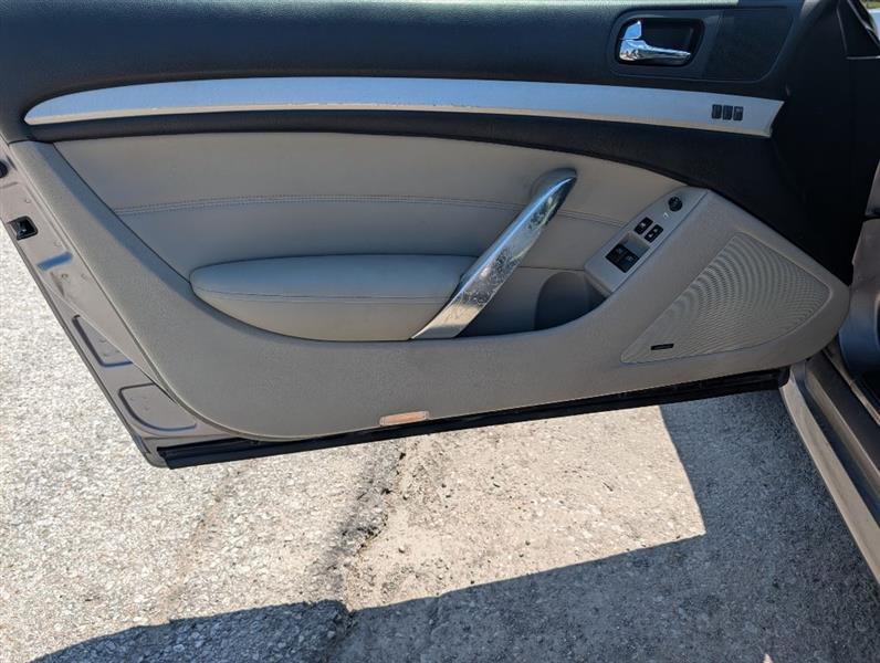 Infiniti G37 Base 2008