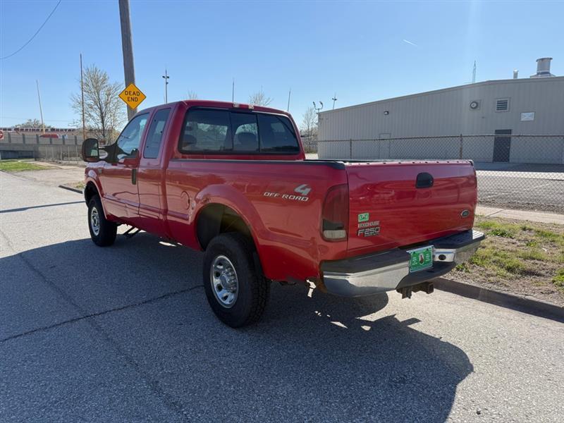 Ford F-250 SD XL SuperCab 4WD 2003