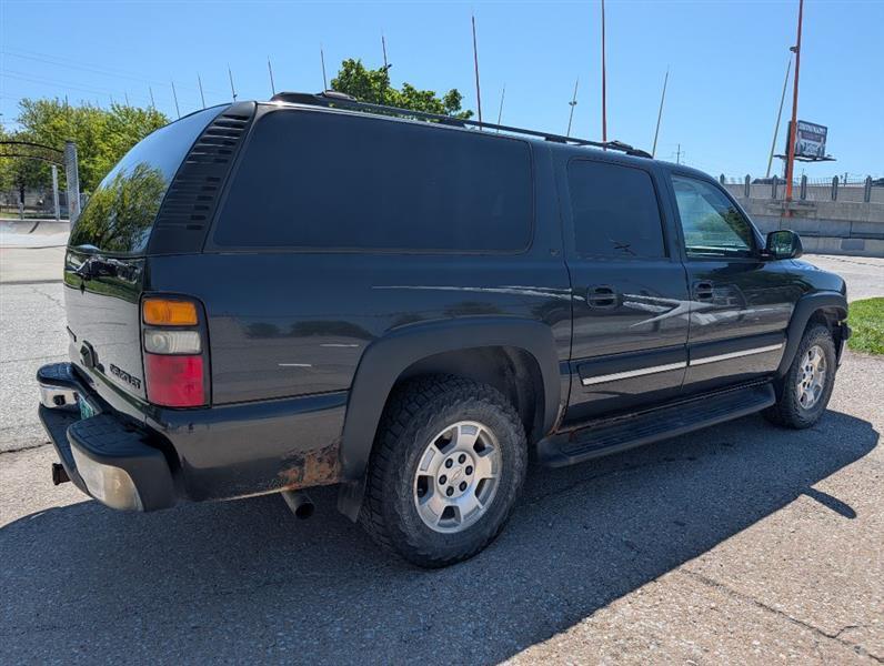 Chevrolet Suburban 1500 2WD 2004