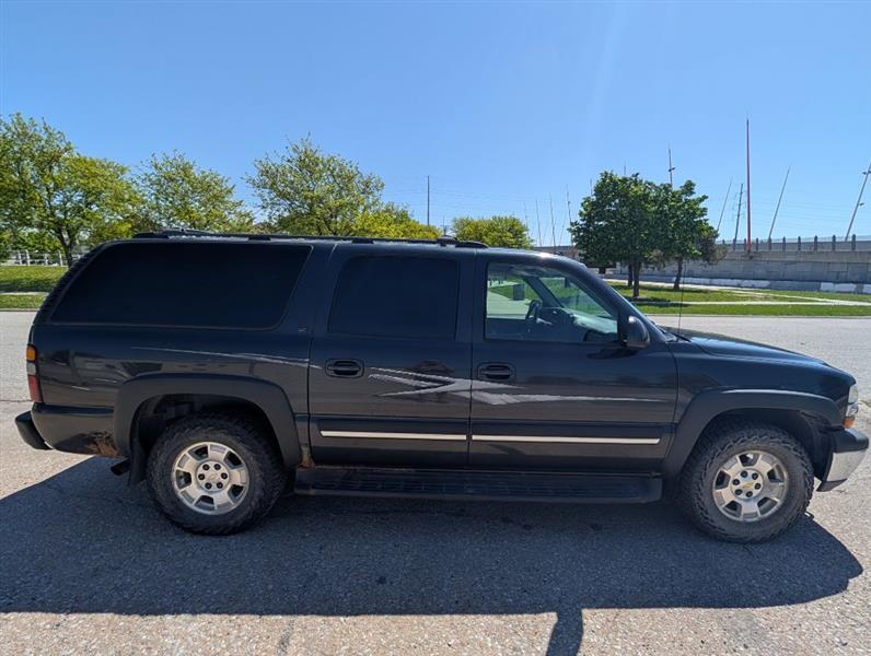 Chevrolet Suburban 1500 2WD 2004