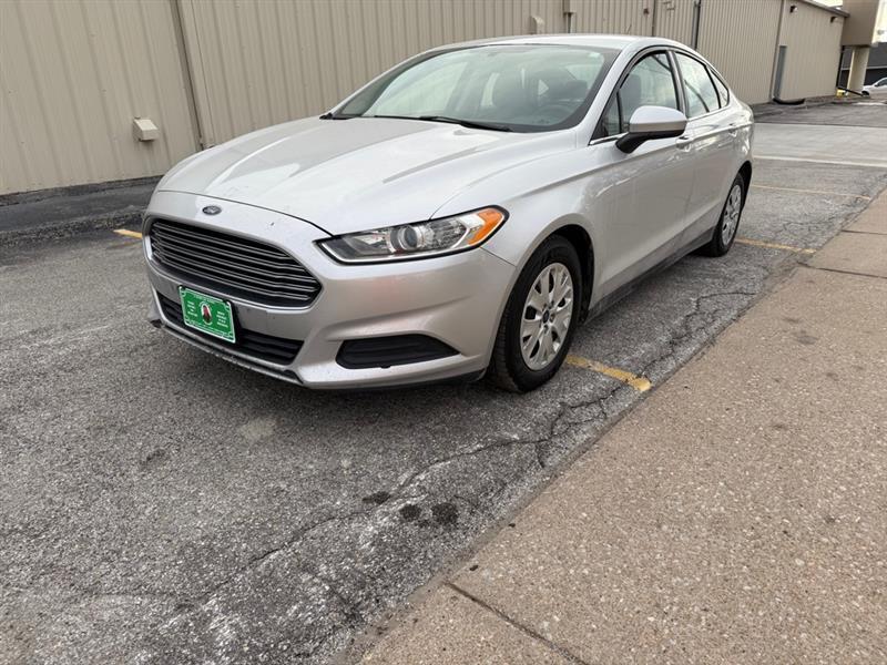 Ford Fusion S 2014