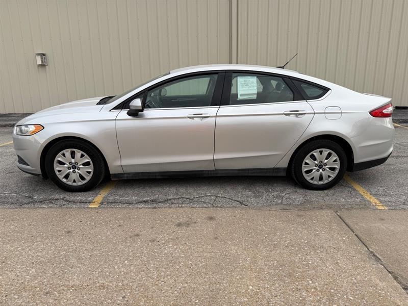 Ford Fusion S 2014