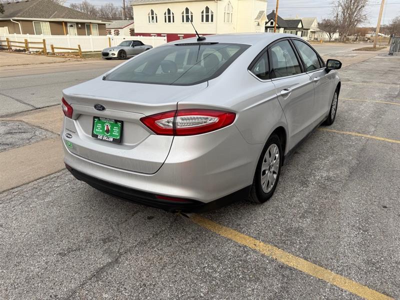 Ford Fusion S 2014
