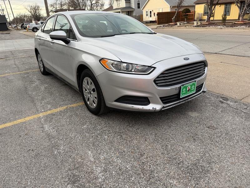 Ford Fusion S 2014