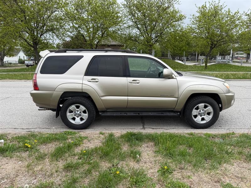 Toyota 4Runner Limited V8 4WD 2005