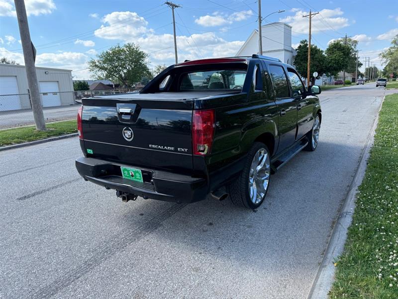 Cadillac Escalade EXT Sport Utility Truck 2004