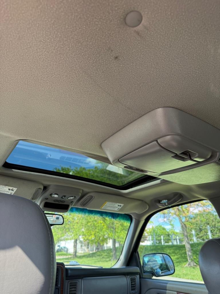 Cadillac Escalade EXT Sport Utility Truck 2004
