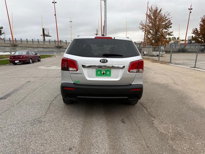 Kia Sorento LX 2WD 2011