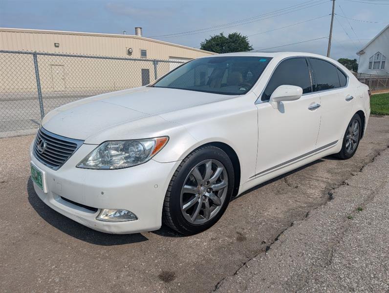 Lexus LS 460 Luxury Sedan 2008