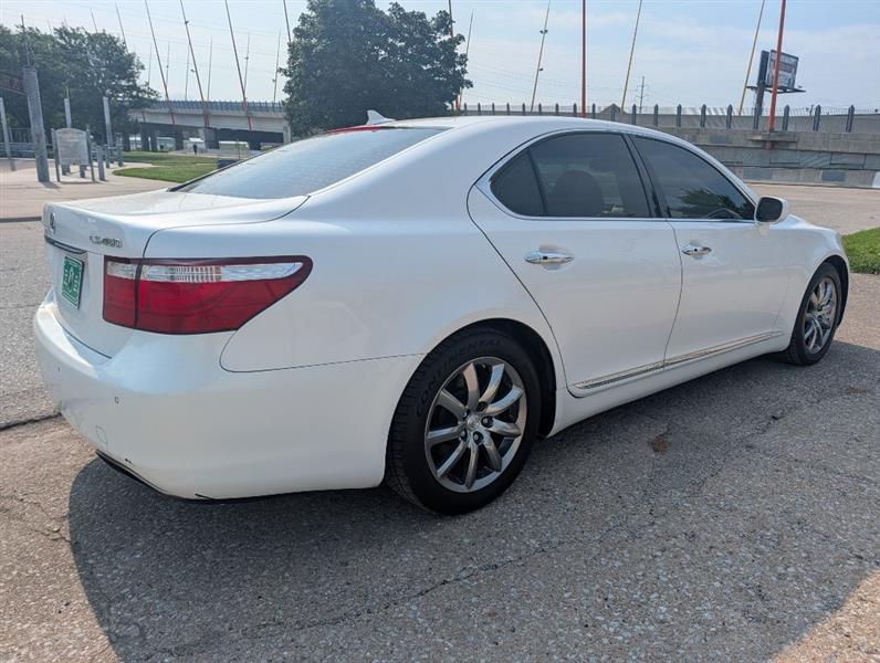 Lexus LS 460 Luxury Sedan 2008
