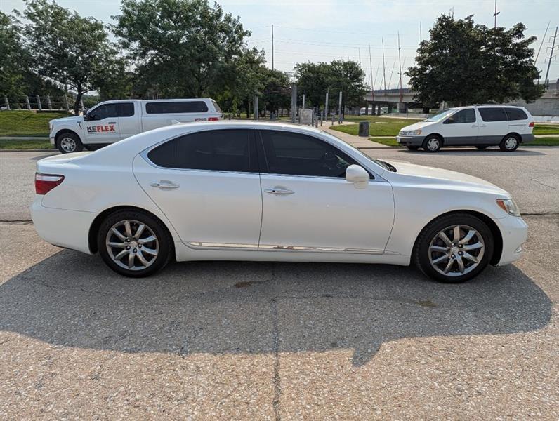 Lexus LS 460 Luxury Sedan 2008