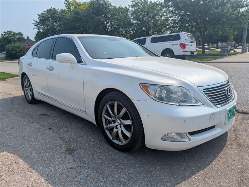 Lexus LS 460 Luxury Sedan 2008