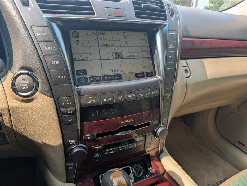 Lexus LS 460 Luxury Sedan 2008