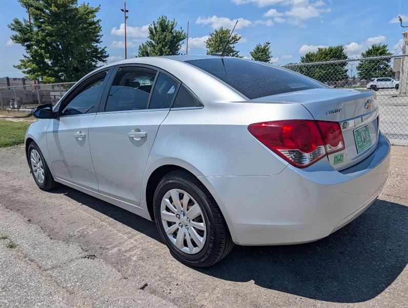 Chevrolet Cruze 2LS 2011