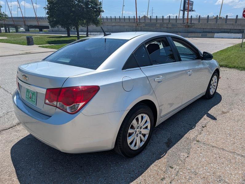 Chevrolet Cruze 2LS 2011