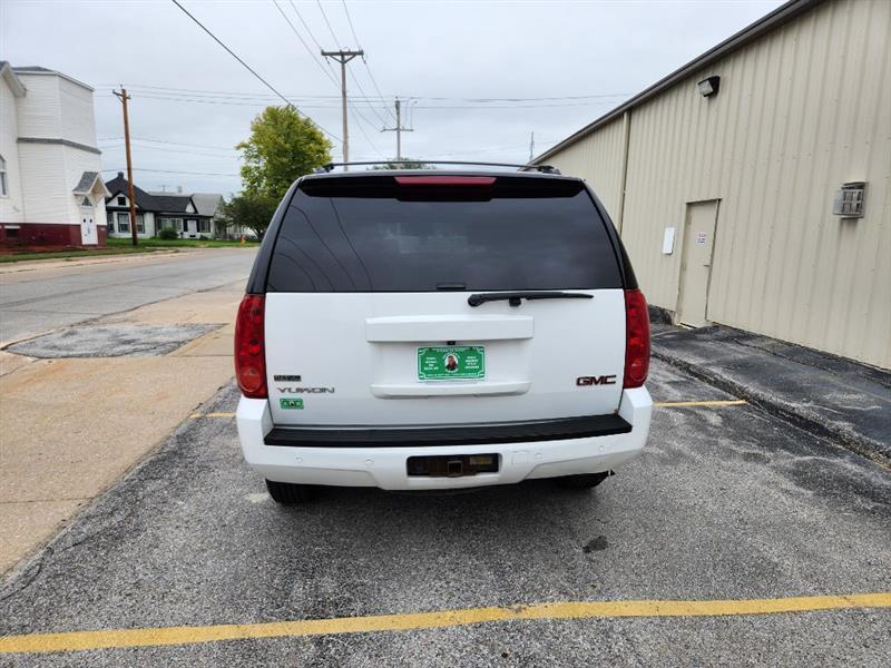 GMC Yukon SLT1 4WD 2011
