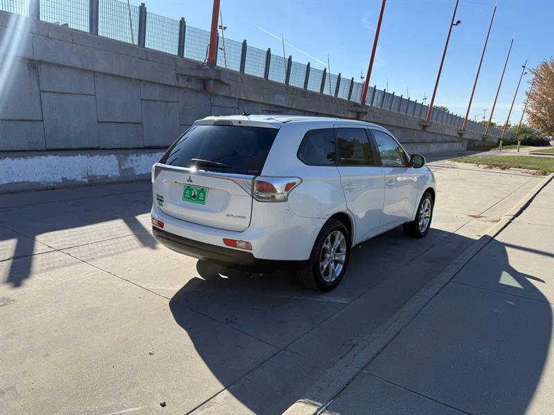 Mitsubishi Outlander SE S-AWC 2014
