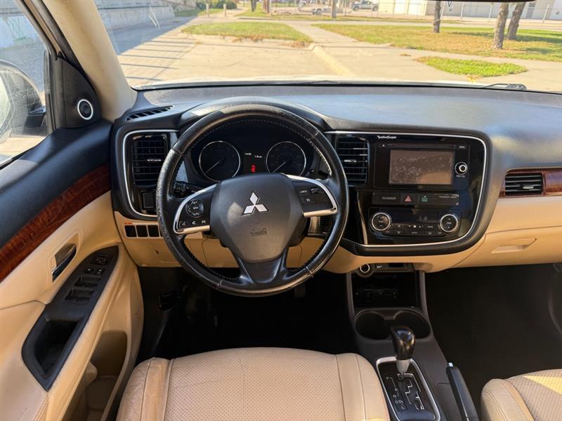 Mitsubishi Outlander SE S-AWC 2014