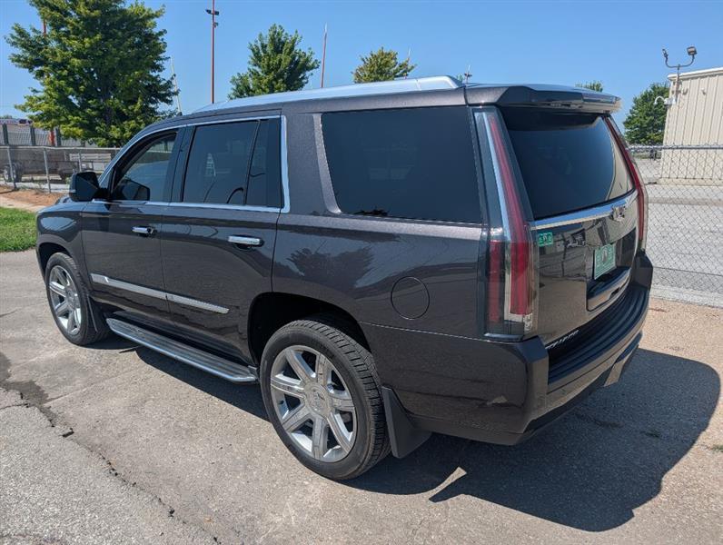Cadillac Escalade Luxury 4WD 2017