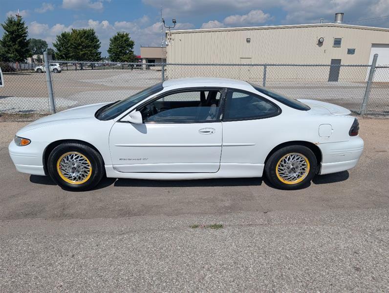 Pontiac Grand Prix GT coupe 2000