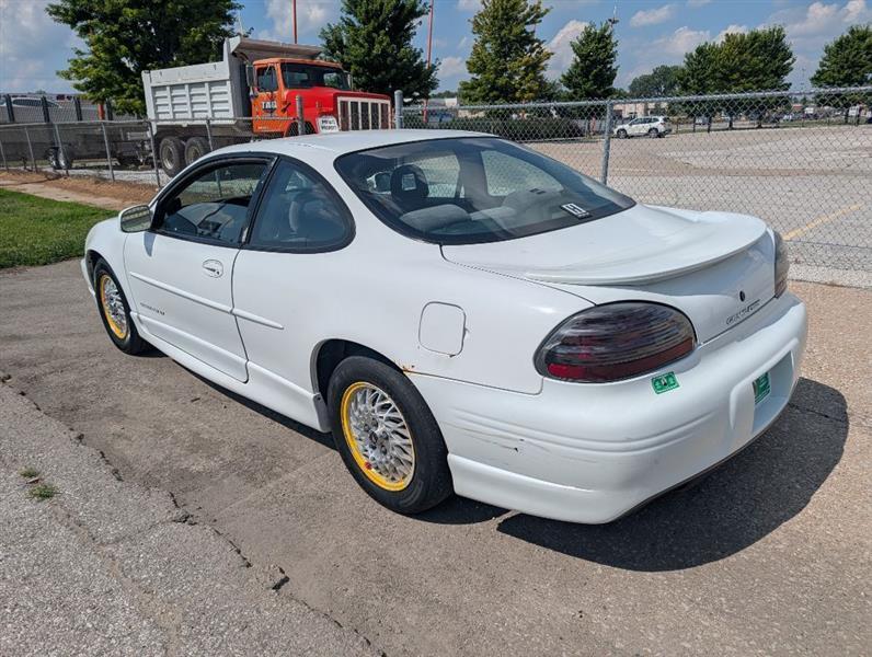 Pontiac Grand Prix GT coupe 2000