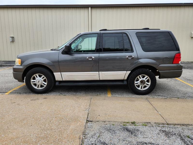 Ford Expedition XLT Popular 5.4L 4WD 2003
