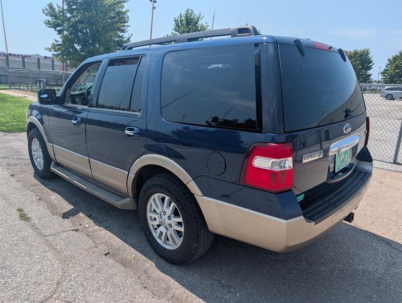 Ford Expedition XLT 4WD 2012