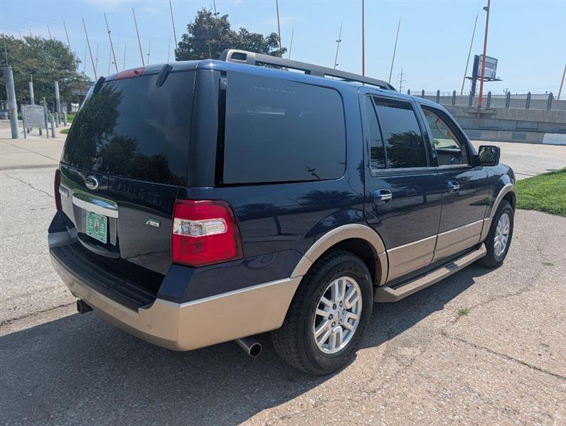 Ford Expedition XLT 4WD 2012